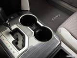  Cup holders photo